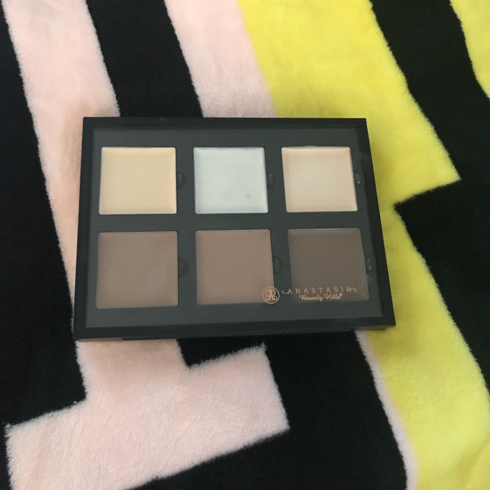 Cream contour ABH